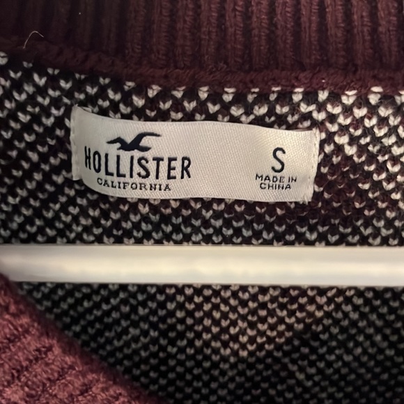 HOLLISTER SWEATER VEST BURGUNDY BLACK WHITE PLAID V NECK SLEEVELESS (XS) - Picture 3 of 4